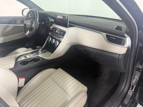 Used 2023 Genesis G70 2.0T w/ Sport Prestige Package RWD image 23