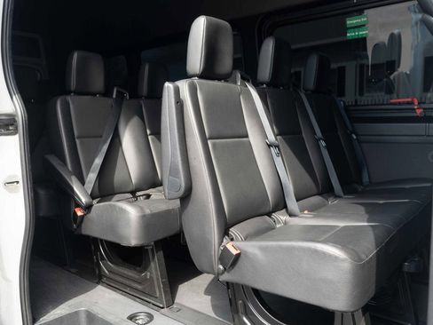 Used 2020 Mercedes-Benz Sprinter 2500 image 21