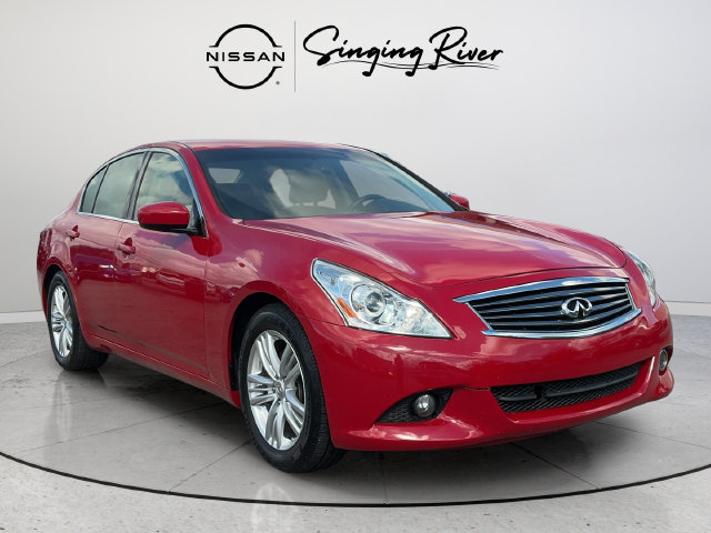 Used 2013 INFINITI G37 Journey RWD image 1