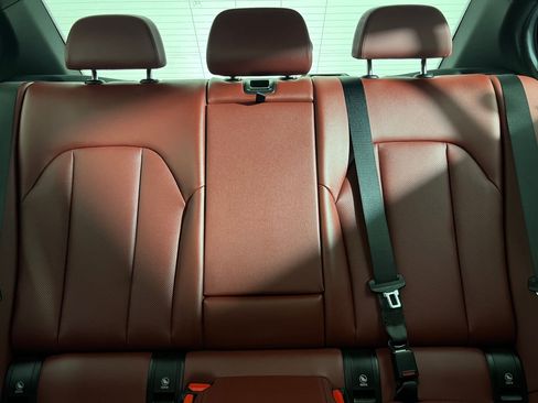 Used 2025 BMW 330i xDrive Sedan w/ Convenience Package AWD/4WD image 31