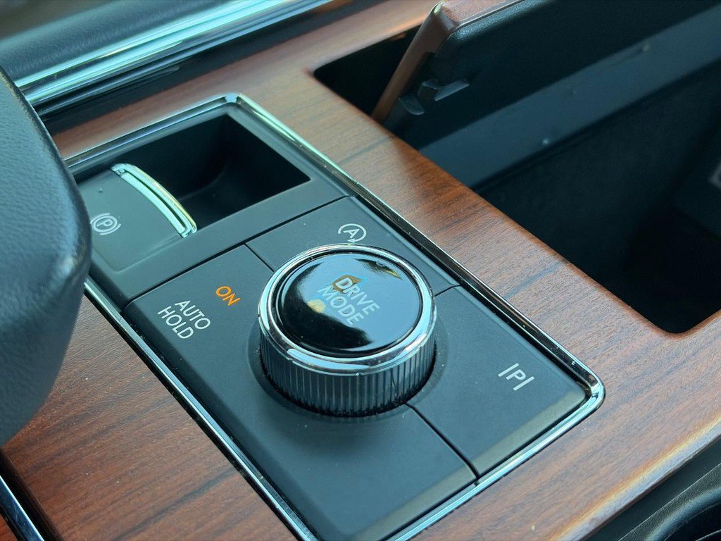 Used 2023 Lincoln Navigator Reserve AWD/4WD image 20