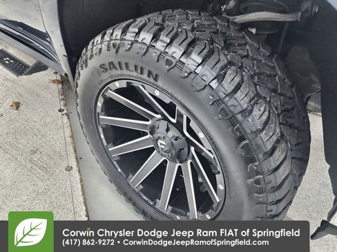 Used 2019 Chevrolet Silverado 1500 LT w/ All-Star Edition image 32