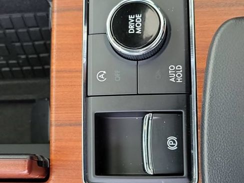 Used 2024 Lincoln Navigator Reserve AWD/4WD image 25