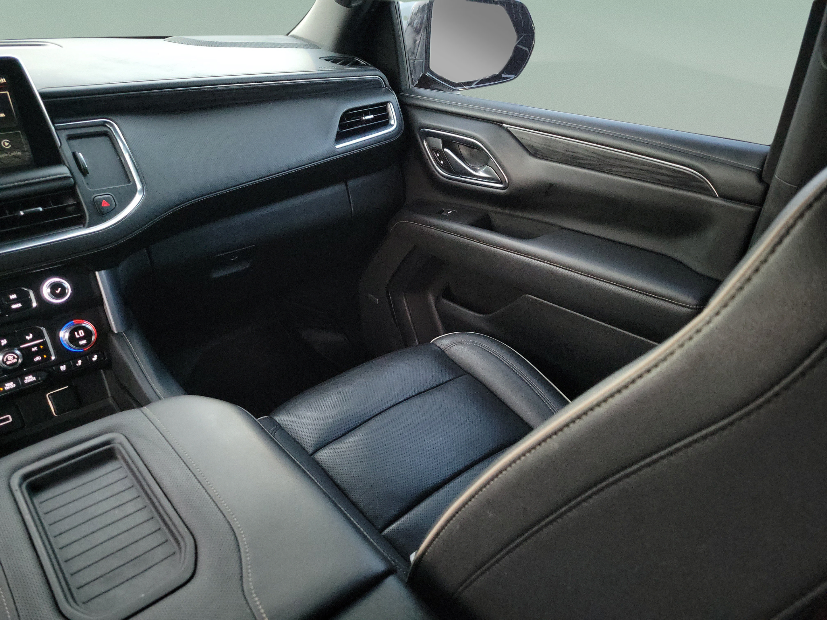Used 2023 GMC Yukon SLT RWD image 10