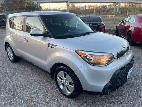 Used 2016 Kia Soul image 1