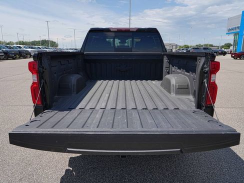 Used 2025 Chevrolet Silverado 1500 RST AWD/4WD image 14