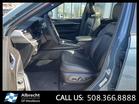 New 2026 Jeep Grand Cherokee L Limited AWD/4WD image 10