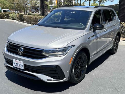 Used 2022 Volkswagen Tiguan SE R-Line FWD image 14