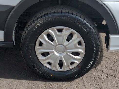 Used 2023 Ford Transit 350 XLT image 9