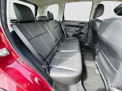 Used 2017 Subaru Forester 2.5i Touring AWD/4WD image 36