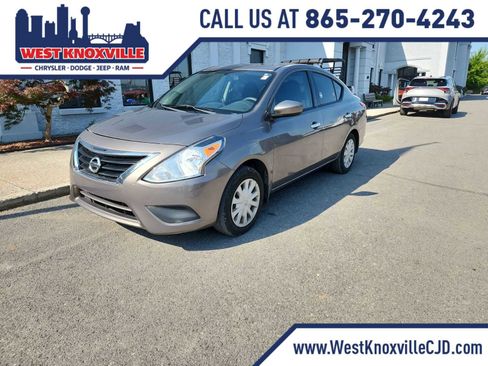 Used 2017 Nissan Versa SV FWD image 1