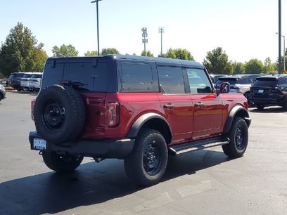 New 2026 Ford Bronco Outer Banks w/ Black Appearance Package