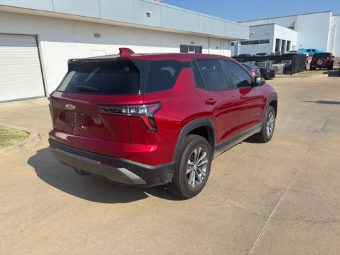 Used 2026 Chevrolet Equinox LT FWD image 2