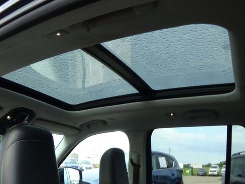 Used 2023 Jeep Grand Cherokee 4WD 4xe image 17