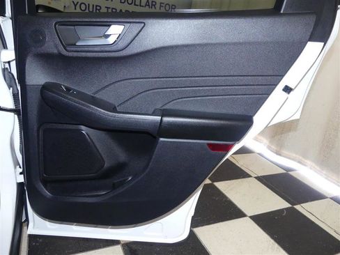 Used 2022 Ford Escape SEL w/ Technology Package image 28