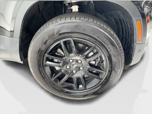 Used 2025 Land Rover Defender 110 S AWD/4WD image 13