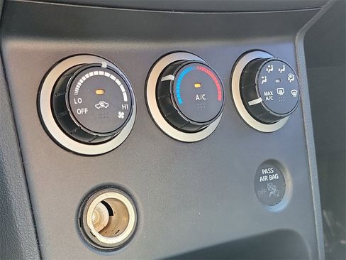 Used 2015 Nissan Rogue S w/ Convenience Package image 28