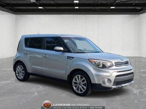 Used 2018 Kia Soul + FWD image 7