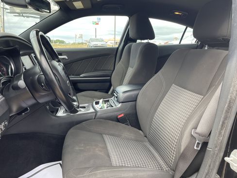 Used 2023 Dodge Charger SXT image 35