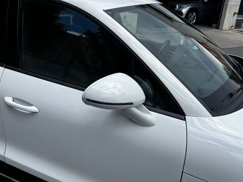Used 2025 Porsche Macan w/ Premium Package Plus AWD/4WD image 9