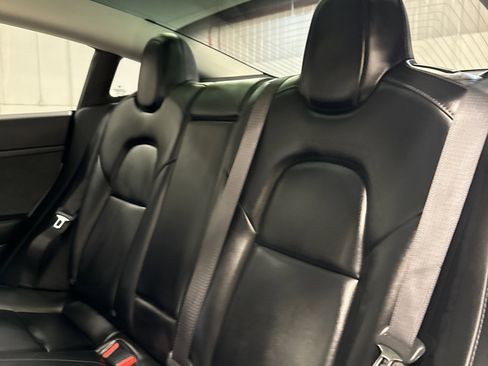 Used 2020 Tesla Model 3 Standard Range Plus image 14