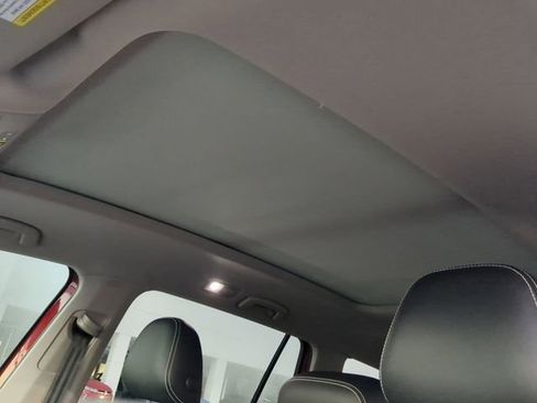 Certified 2022 Volkswagen Atlas SE w/ Panoramic Sunroof Package image 22