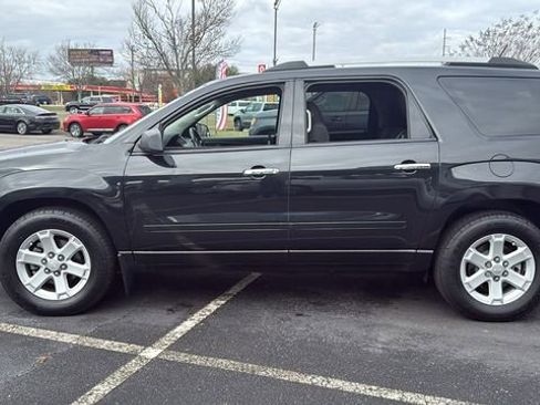 Used 2015 GMC Acadia SLE image 4