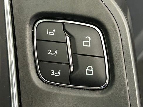 Used 2025 Ford F150 Lariat w/ Equipment Group 502A High AWD/4WD image 40