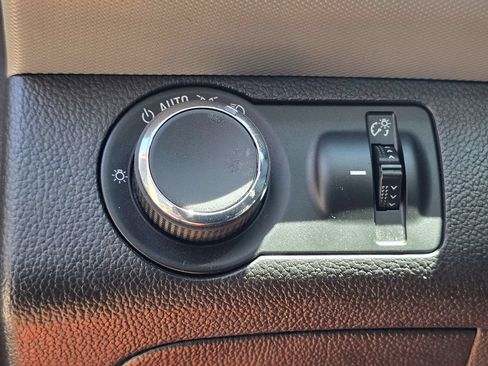 Used 2018 Chevrolet Sonic LS FWD image 39