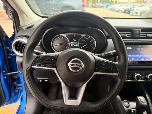 Used 2020 Nissan Versa S image 18