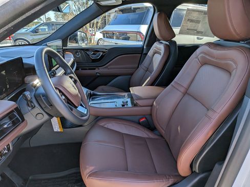 New 2026 Lincoln Aviator Reserve image 23