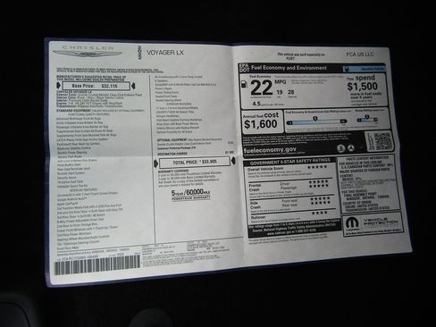 Used 2022 Chrysler Voyager LX FWD image 30