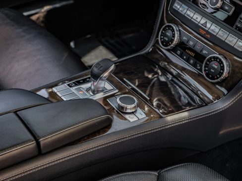 Used 2015 Mercedes-Benz SL 400 w/ Premium I Package image 16