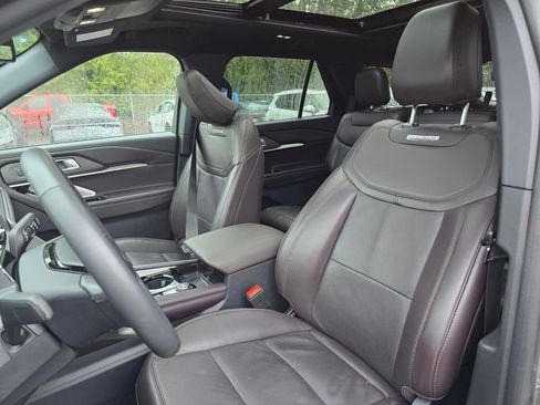 Used 2025 Ford Explorer Platinum image 22