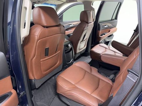 Used 2017 Cadillac Escalade Premium Luxury image 29