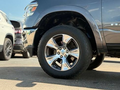 Used 2019 RAM 1500 Laramie AWD/4WD image 37