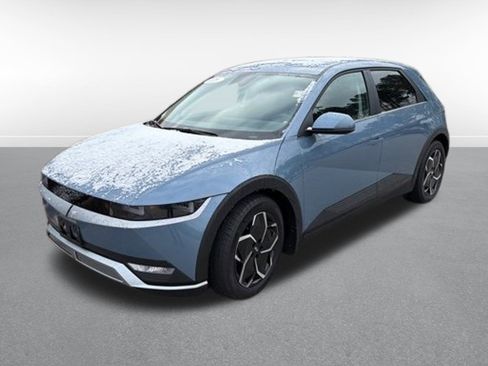 Used 2023 Hyundai Ioniq 5 SE image 1