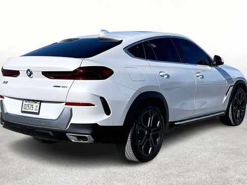 Used 2023 BMW X6 xDrive40i image 2