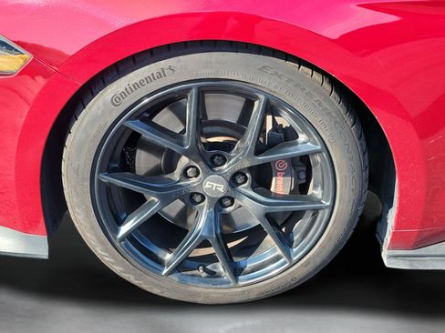Used 2019 Ford Mustang GT Premium w/ GT Performance Package RWD image 9