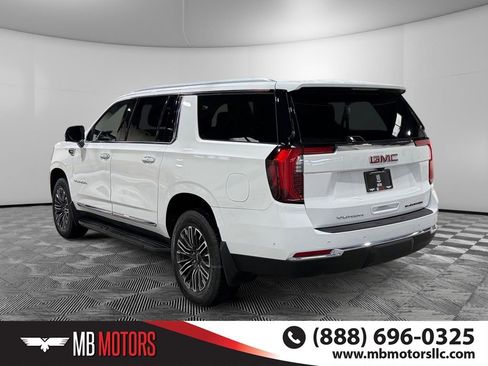 Used 2025 GMC Yukon XL Elevation image 8