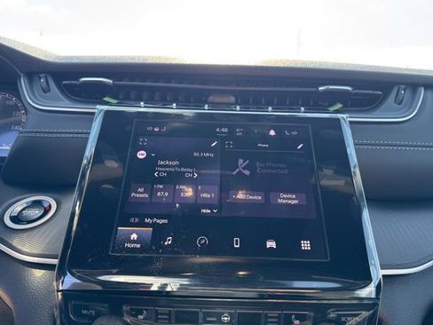 New 2025 Jeep Grand Cherokee Altitude image 17