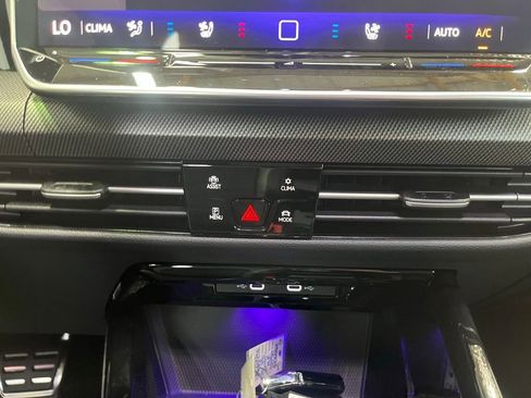 New 2025 Volkswagen GTI SE image 16