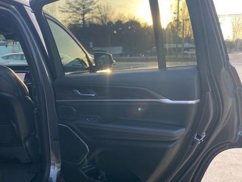 New 2026 Jeep Grand Cherokee L Limited w/ Limited Altitude Package image 15