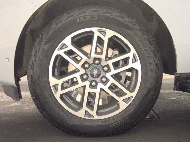 Used 2025 Ford Expedition Max Active AWD/4WD image 21