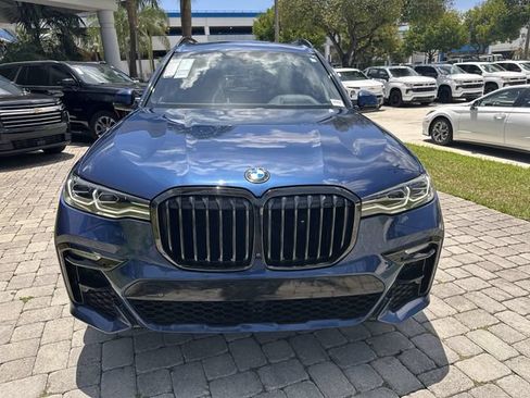 Used 2021 BMW X7 xDrive40i w/ M Sport Package AWD/4WD image 14