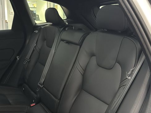 New 2026 Volvo XC60 B5 Ultra w/ Protection Package Premier image 26