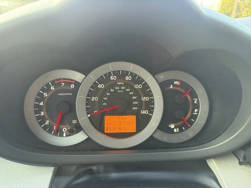 Used 2011 Toyota RAV4 2WD w/ Base L4 Extra Value Pkg image 15