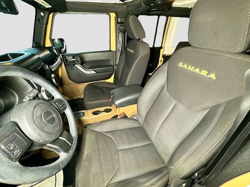 Used 2013 Jeep Wrangler Unlimited Sahara image 20