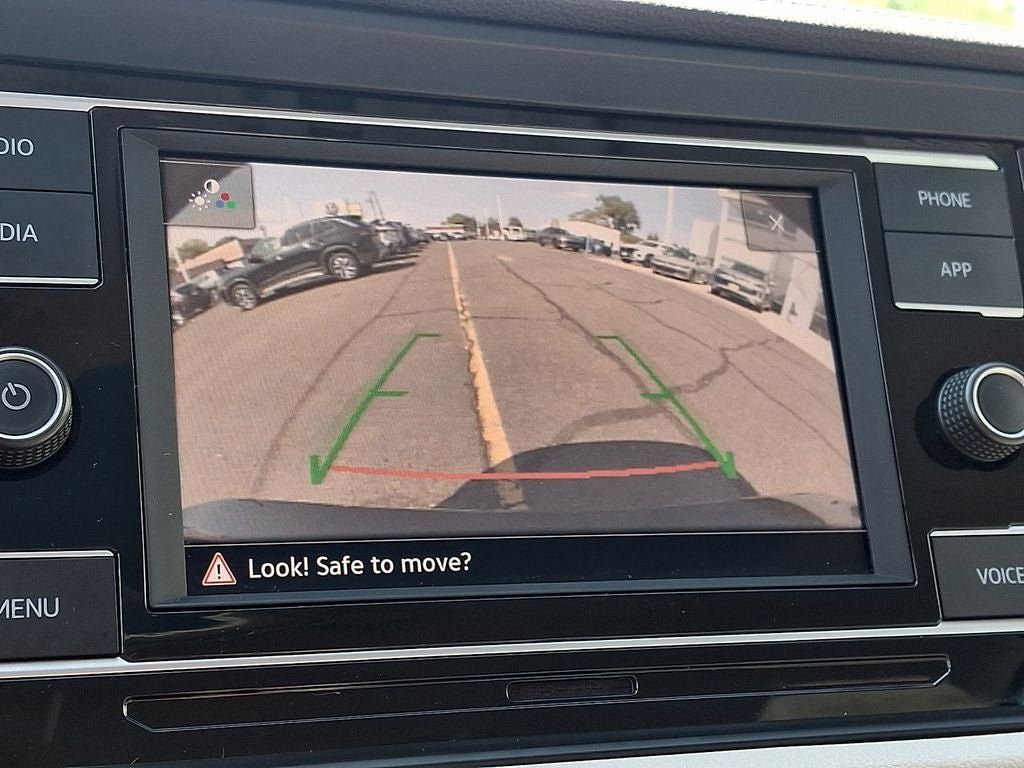 Certified 2023 Volkswagen Jetta SE FWD image 18
