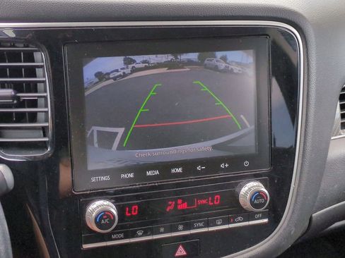 Used 2020 Mitsubishi Outlander SEL image 24